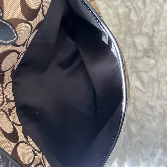 Coach Handbag with inside zipper pocket and outside pocket. - Picture 2 of 8